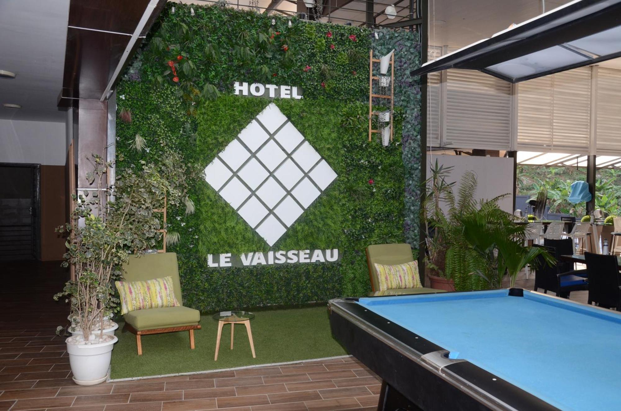 Hotel Le Vaisseau Abidjan Exterior foto